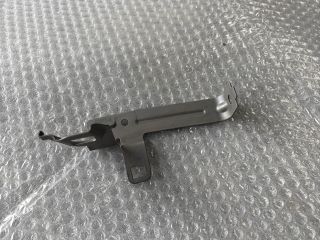 bontott MERCEDES-BENZ E-CLASS Homlokfal Alsó Tartó