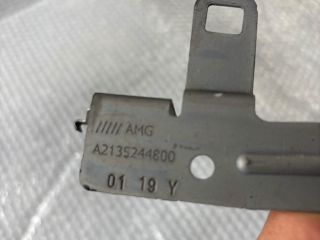 bontott MERCEDES-BENZ E-CLASS Homlokfal Alsó Tartó