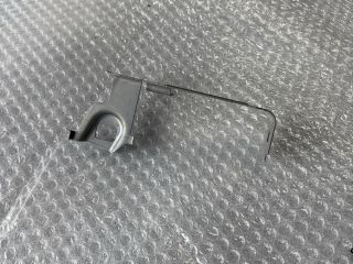 bontott MERCEDES-BENZ E-CLASS Homlokfal Alsó Tartó