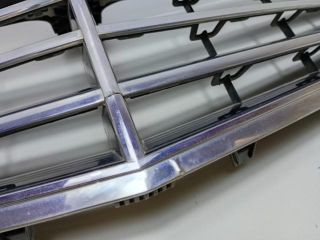 bontott MERCEDES-BENZ E-CLASS Hűtőrács