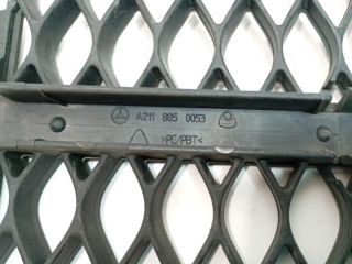 bontott MERCEDES-BENZ E-CLASS Hűtőrács