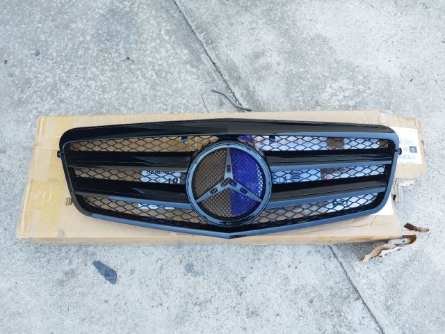 bontott MERCEDES-BENZ E-CLASS Hűtőrács