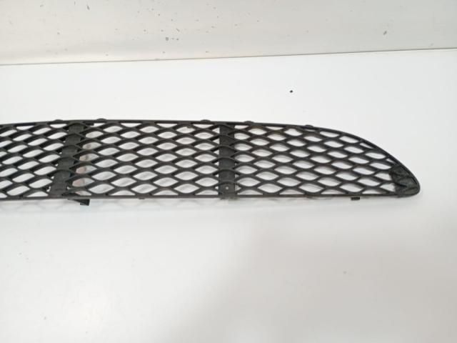 bontott MERCEDES-BENZ E-CLASS Hűtőrács