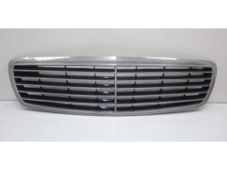 bontott MERCEDES-BENZ E-CLASS Hűtőrács