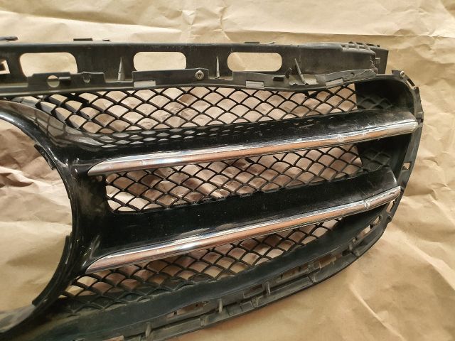bontott MERCEDES-BENZ E-CLASS Hűtőrács
