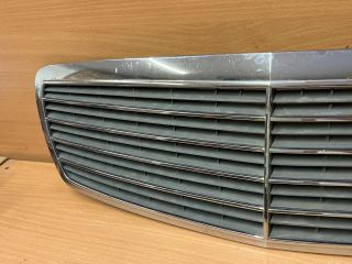 bontott MERCEDES-BENZ E-CLASS Hűtőrács