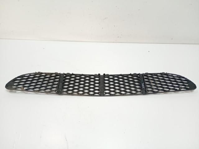 bontott MERCEDES-BENZ E-CLASS Hűtőrács