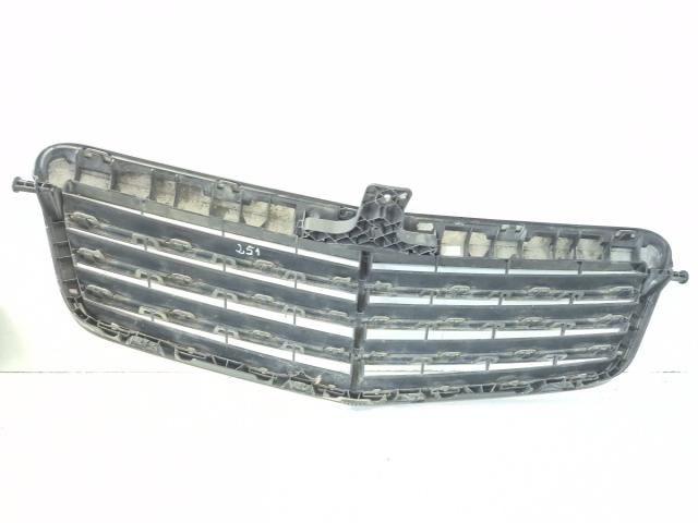 bontott MERCEDES-BENZ E-CLASS Hűtőrács