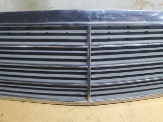 bontott MERCEDES-BENZ E-CLASS Hűtőrács