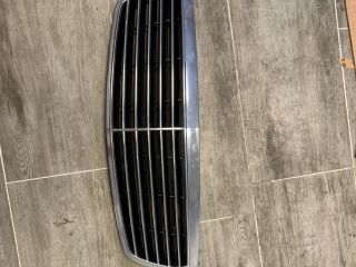 bontott MERCEDES-BENZ E-CLASS Hűtőrács