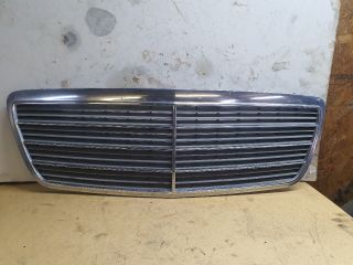 bontott MERCEDES-BENZ E-CLASS Hűtőrács