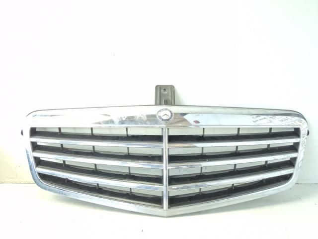 bontott MERCEDES-BENZ E-CLASS Hűtőrács