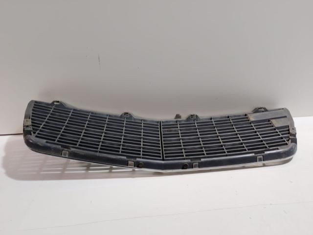 bontott MERCEDES-BENZ E-CLASS Hűtőrács