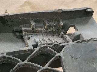 bontott MERCEDES-BENZ E-CLASS Hűtőrács