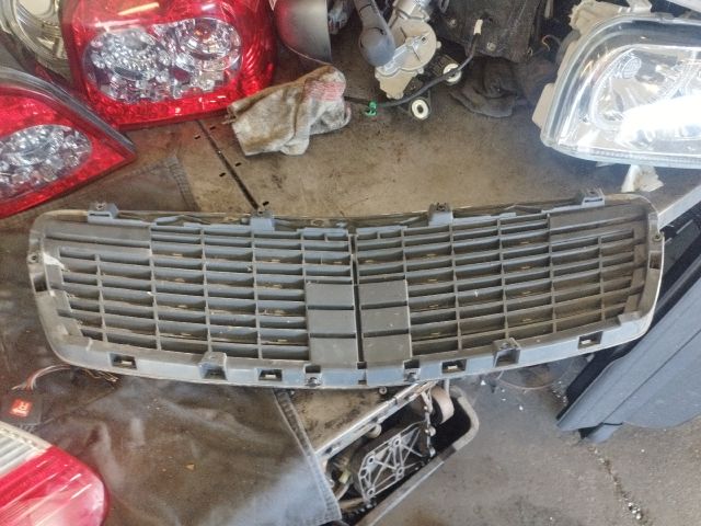 bontott MERCEDES-BENZ E-CLASS Hűtőrács