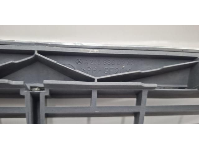 bontott MERCEDES-BENZ E-CLASS Hűtőrács