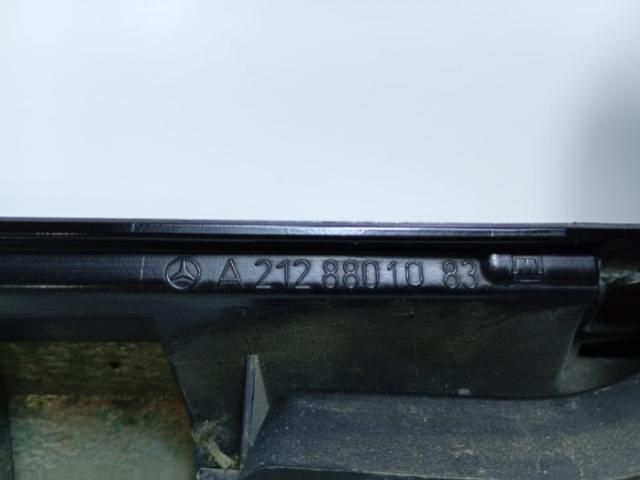 bontott MERCEDES-BENZ E-CLASS Hűtőrács