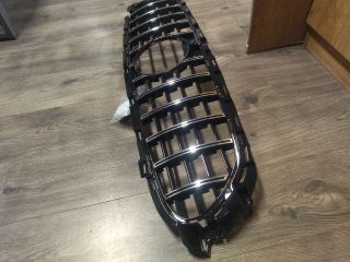 bontott MERCEDES-BENZ E-CLASS Hűtőrács