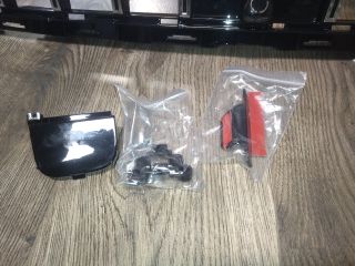 bontott MERCEDES-BENZ E-CLASS Hűtőrács