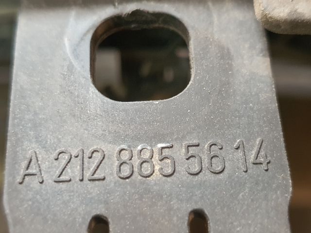 bontott MERCEDES-BENZ E-CLASS Hűtőrács