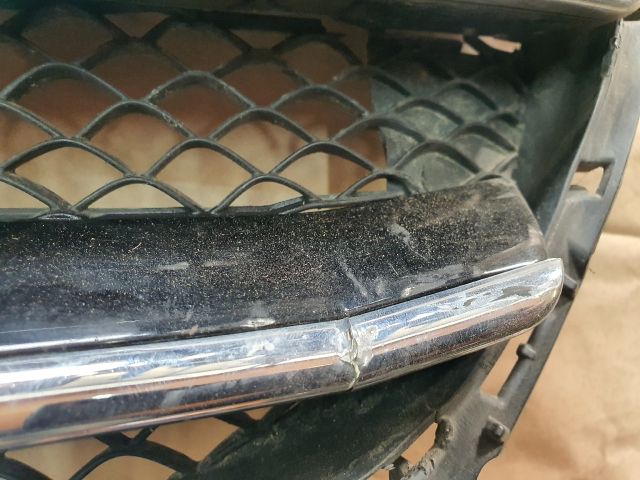 bontott MERCEDES-BENZ E-CLASS Hűtőrács