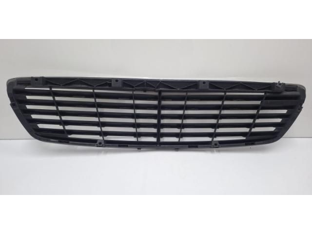 bontott MERCEDES-BENZ E-CLASS Hűtőrács