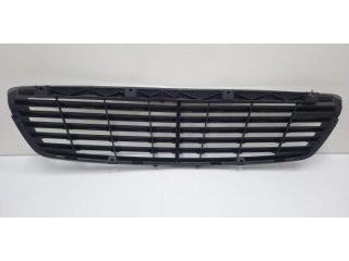 bontott MERCEDES-BENZ E-CLASS Hűtőrács