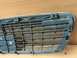 bontott MERCEDES-BENZ E-CLASS Hűtőrács