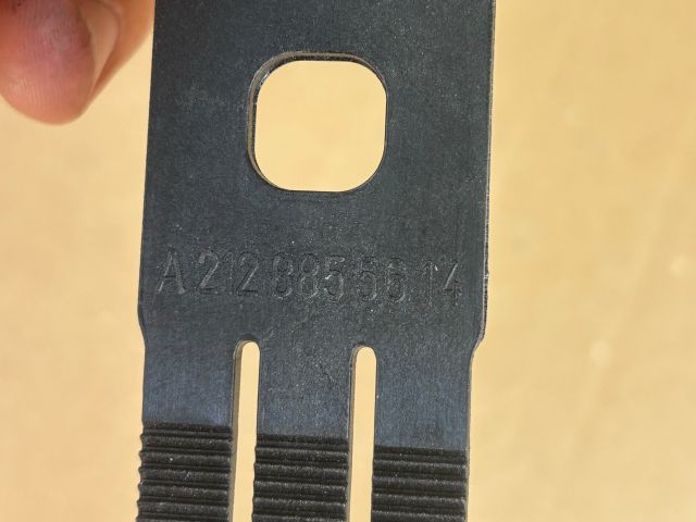 bontott MERCEDES-BENZ E-CLASS Hűtőrács