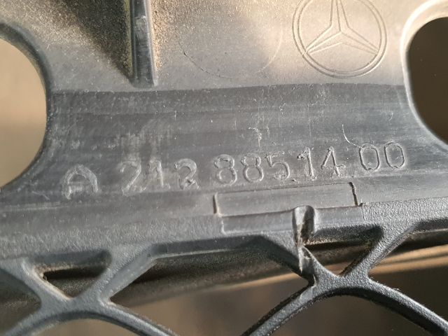 bontott MERCEDES-BENZ E-CLASS Hűtőrács