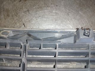 bontott MERCEDES-BENZ E-CLASS Hűtőrács