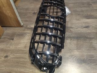 bontott MERCEDES-BENZ E-CLASS Hűtőrács