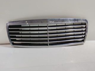 bontott MERCEDES-BENZ E-CLASS Hűtőrács