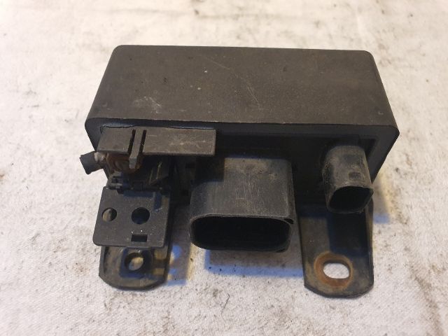 bontott MERCEDES-BENZ E-CLASS Izzító Relé