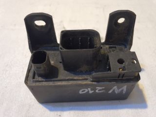 bontott MERCEDES-BENZ E-CLASS Izzító Relé