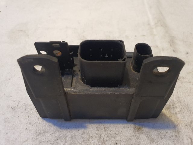 bontott MERCEDES-BENZ E-CLASS Izzító Relé