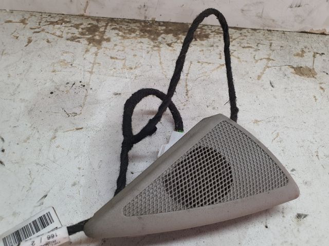 bontott MERCEDES-BENZ E-CLASS Jobb A Oszlop Hangszóró Burkolat