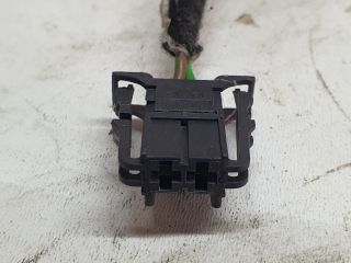 bontott MERCEDES-BENZ E-CLASS Jobb A Oszlop Hangszóró Burkolat