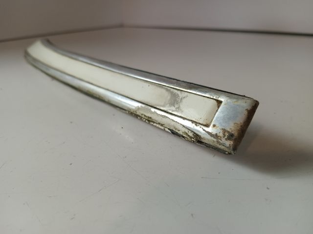 bontott MERCEDES-BENZ E-CLASS Jobb Ajtó Mögötti Díszléc