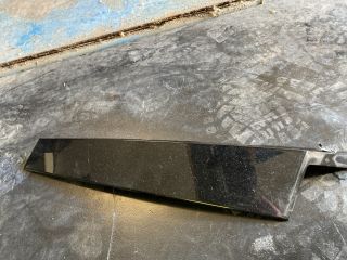 bontott MERCEDES-BENZ E-CLASS Jobb B Oszlop Díszléc