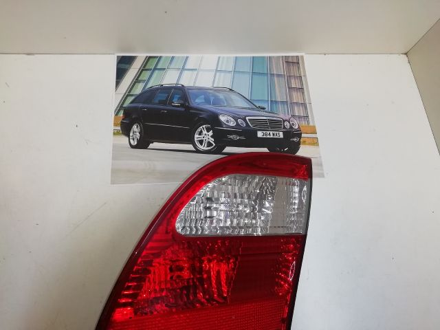 bontott MERCEDES-BENZ E-CLASS Jobb Belső Hátsó Lámpa