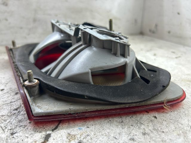 bontott MERCEDES-BENZ E-CLASS Jobb Belső Hátsó Lámpa