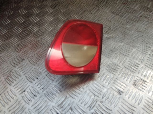 bontott MERCEDES-BENZ E-CLASS Jobb Belső Hátsó Lámpa