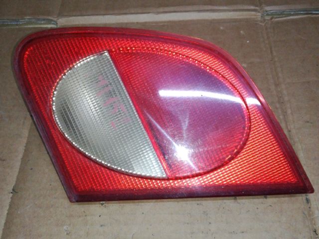 bontott MERCEDES-BENZ E-CLASS Jobb Belső Hátsó Lámpa