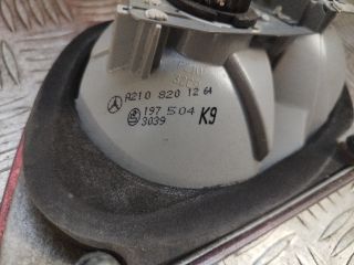 bontott MERCEDES-BENZ E-CLASS Jobb Belső Hátsó Lámpa