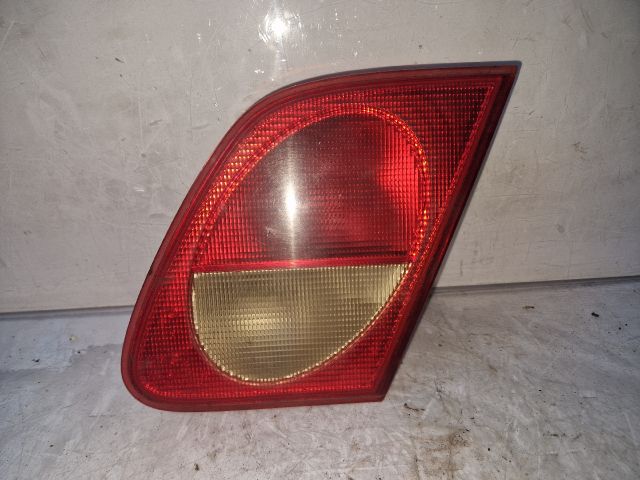 bontott MERCEDES-BENZ E-CLASS Jobb Belső Hátsó Lámpa