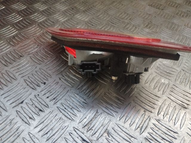 bontott MERCEDES-BENZ E-CLASS Jobb Belső Hátsó Lámpa