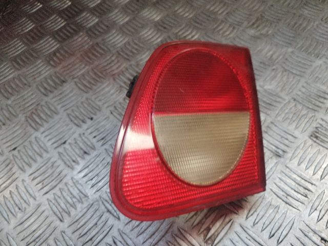 bontott MERCEDES-BENZ E-CLASS Jobb Belső Hátsó Lámpa