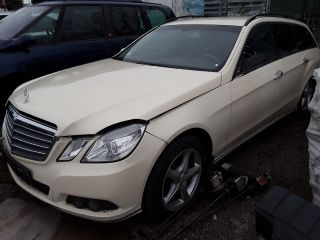 bontott MERCEDES-BENZ E-CLASS Jobb Belső Hátsó Lámpa