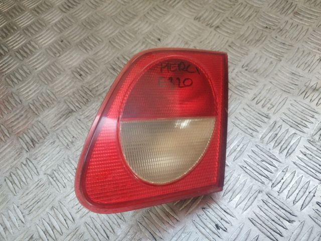 bontott MERCEDES-BENZ E-CLASS Jobb Belső Hátsó Lámpa